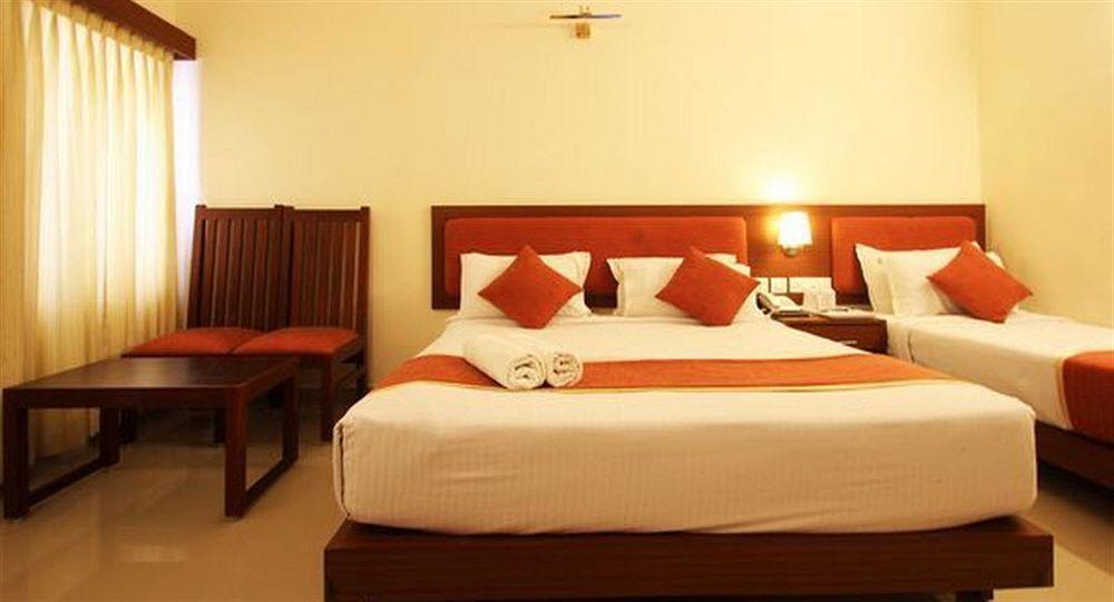 The Gopinivas Grand Hotell Kanyakumari Exteriör bild