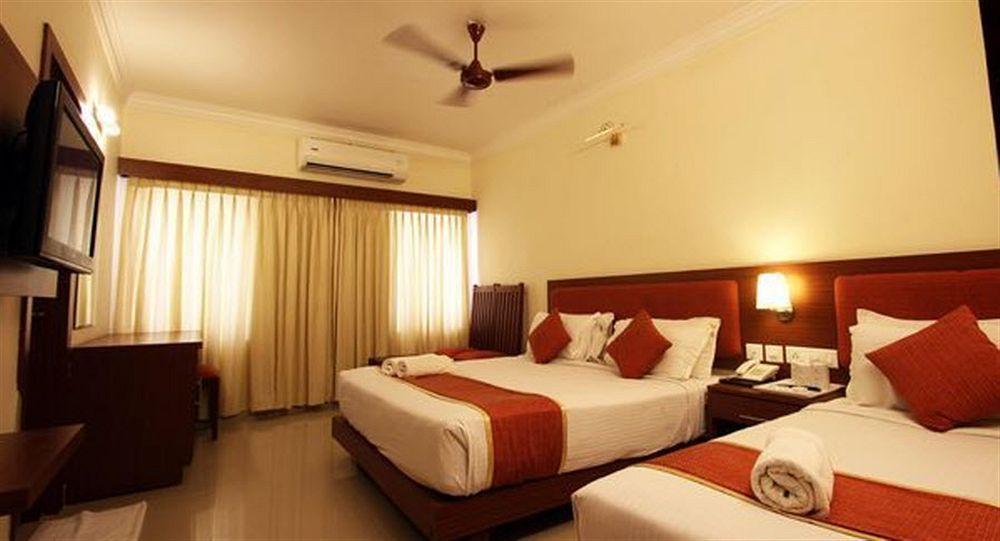 The Gopinivas Grand Hotell Kanyakumari Exteriör bild