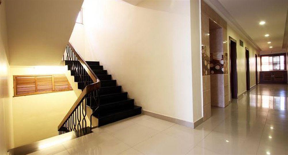 The Gopinivas Grand Hotell Kanyakumari Exteriör bild