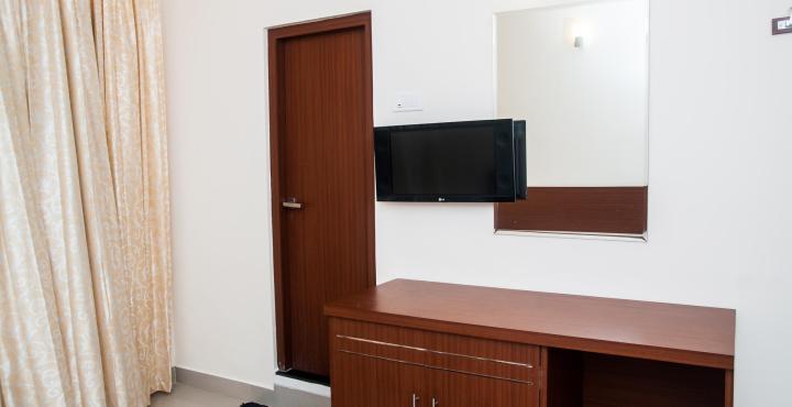 The Gopinivas Grand Hotell Kanyakumari Exteriör bild