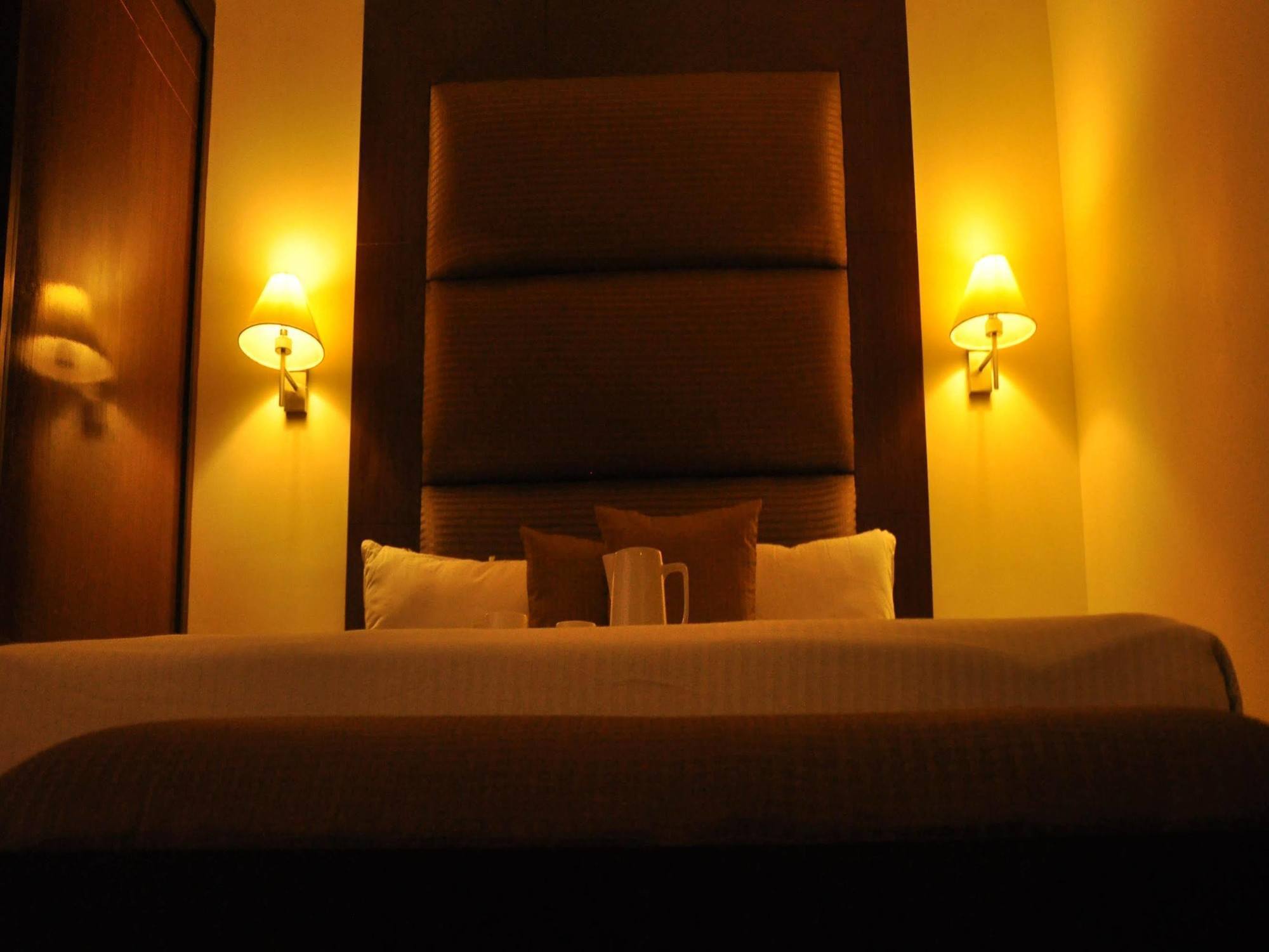 The Gopinivas Grand Hotell Kanyakumari Exteriör bild
