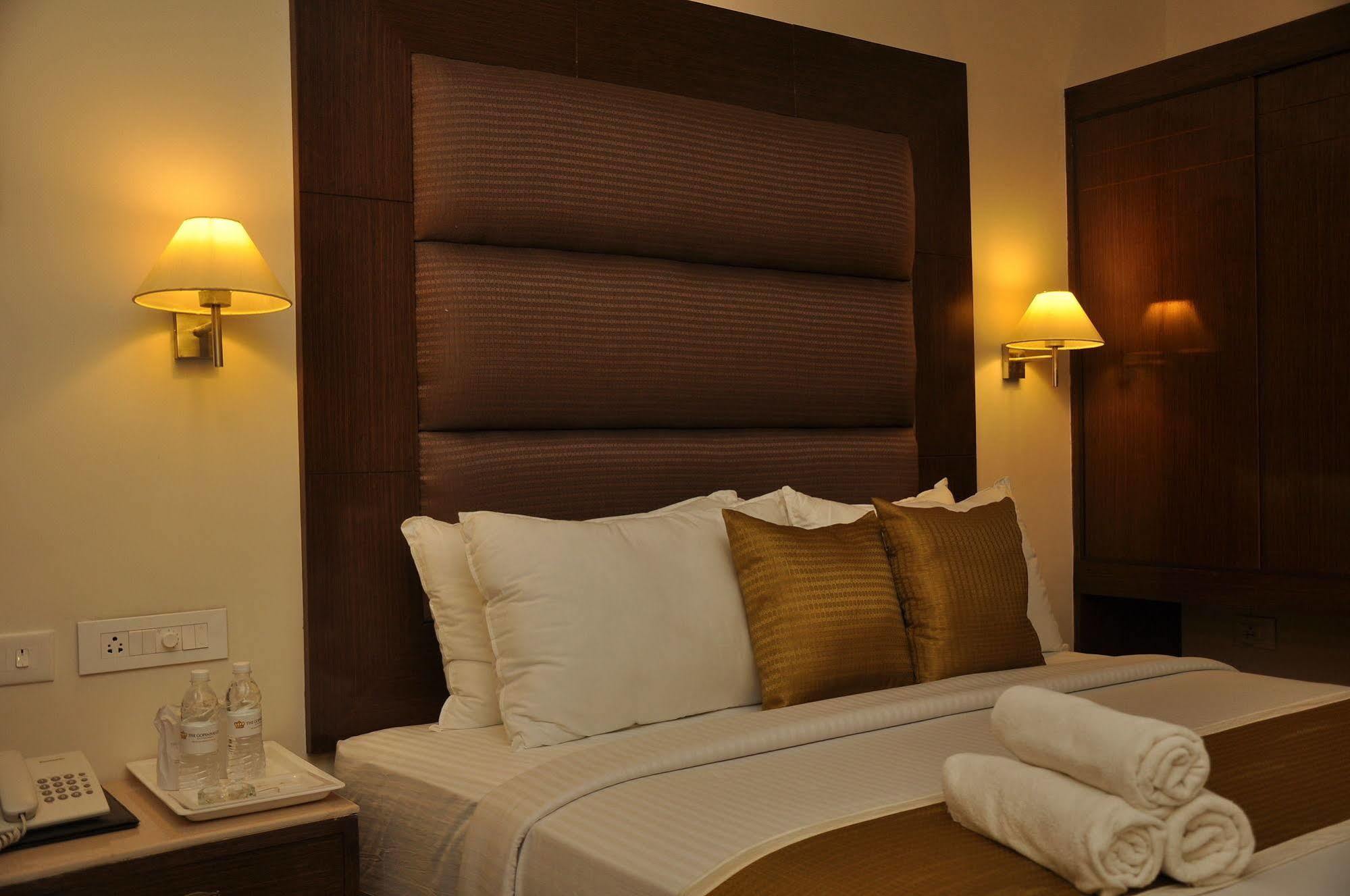 The Gopinivas Grand Hotell Kanyakumari Exteriör bild